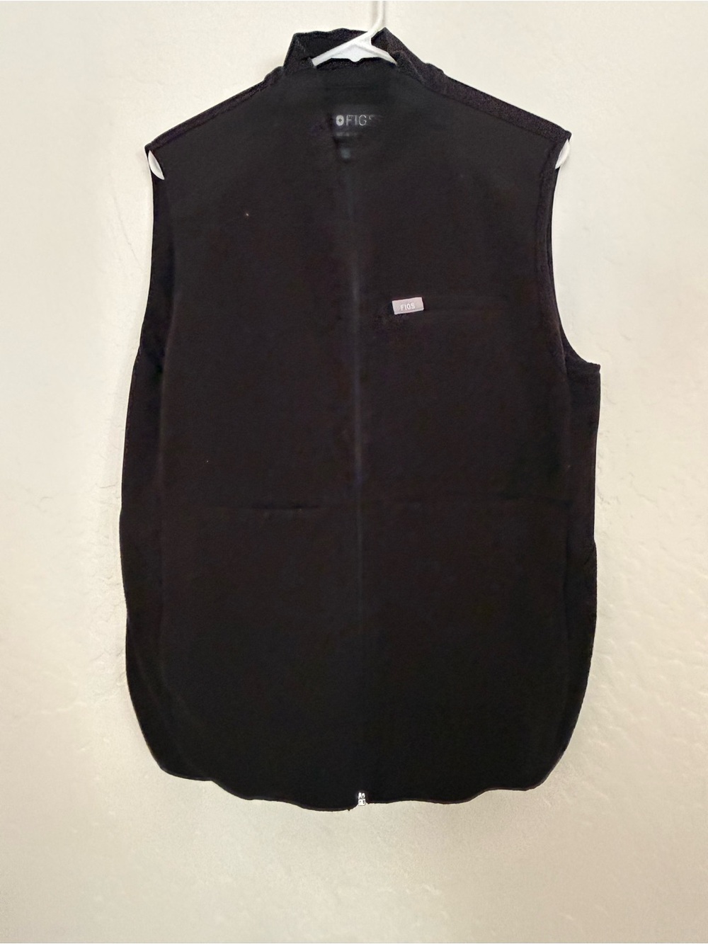 FIGS Women’s Black Zip-Up Sleeveless Vest